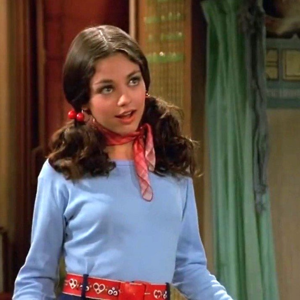 THAT 70S SHOW MYSTERY BOX - Picture 2 of 9